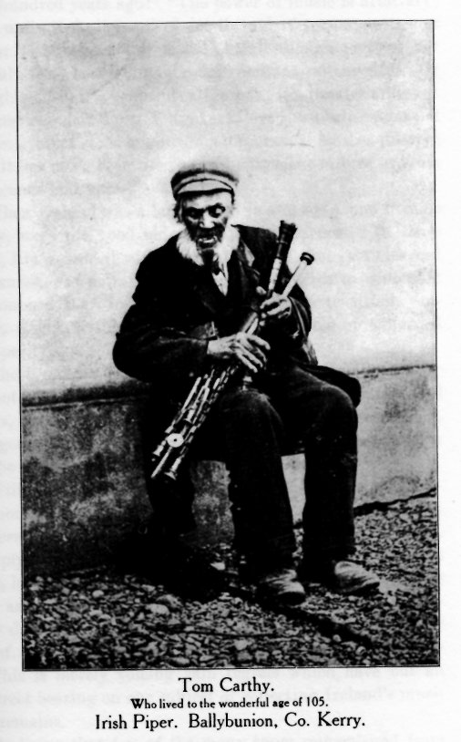 Photo of Irish Piper Tom Carthy of Ballybunion, who lived to the age of 105